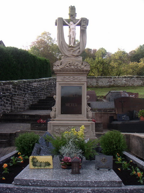 gal/Lothringen_Frankreich/Biberkirch Friedhof3.JPG